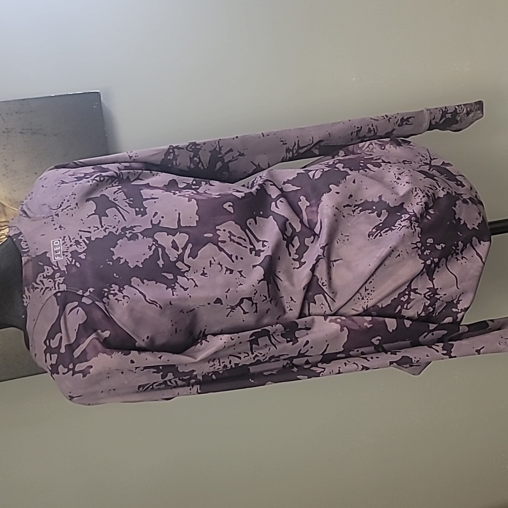 👾 Fleo Purple Marble Foundation Long Sleeve - Picture 2 of 9